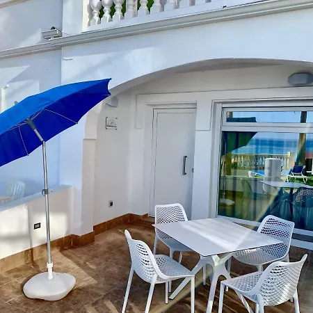 Apartamentos Perla Marina Nerja Buitenkant foto